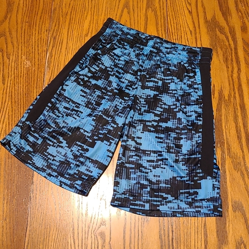 Tek Gear Blue & Black Patterned Shorts - Boy's Medium